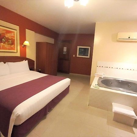 לימה Hotel Javier Prado Inn מראה חיצוני תמונה
